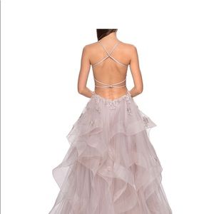 Sweetheart Sleeveless Lace, Tiered Tulle Ballgown